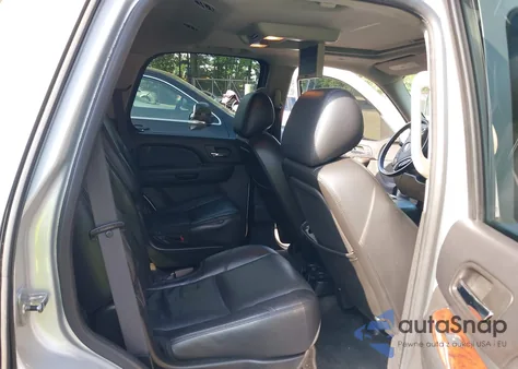 2010 Chevrolet Tahoe Ltz from USA, damaged, VIN 1GNUKCE0XAR210860